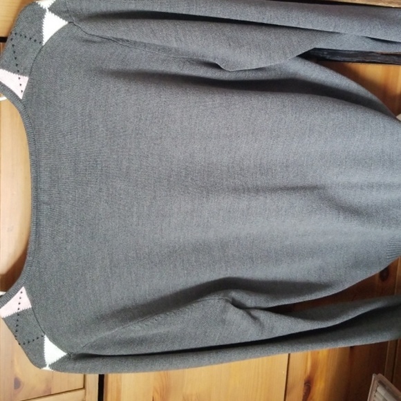 Sweater - Picture 4 of 4